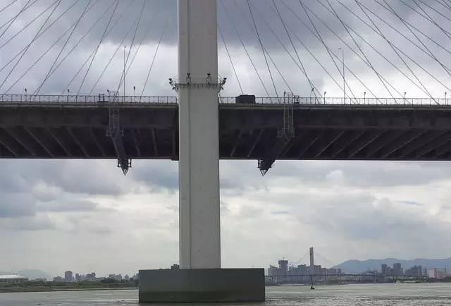 橋梁檢修車(chē)